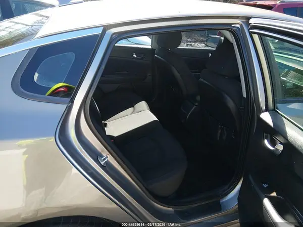 5XXGT4L32GG096449 2016 KIA OPTIMA - Image 8