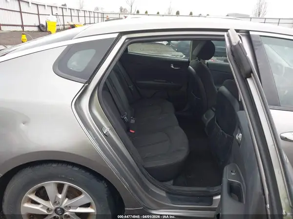 5XXGT4L32GG096984 2016 KIA OPTIMA - Image 8