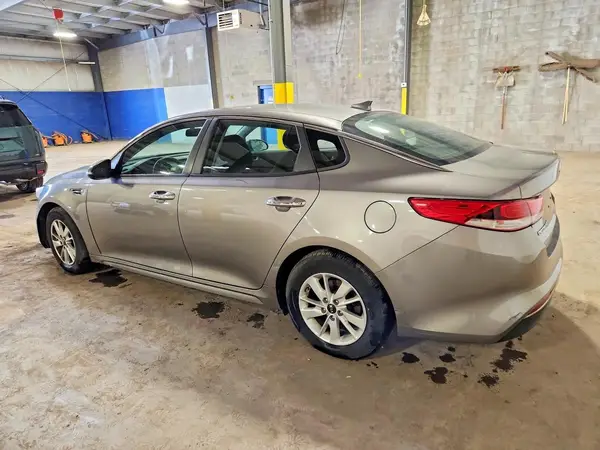 5XXGT4L32GG098864 2016 KIA OPTIMA - Image 2