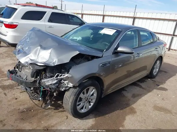 5XXGT4L32GG103335 2016 KIA OPTIMA - Image 2