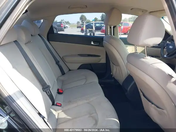 5XXGT4L32GG112083 2016 KIA OPTIMA - Image 8