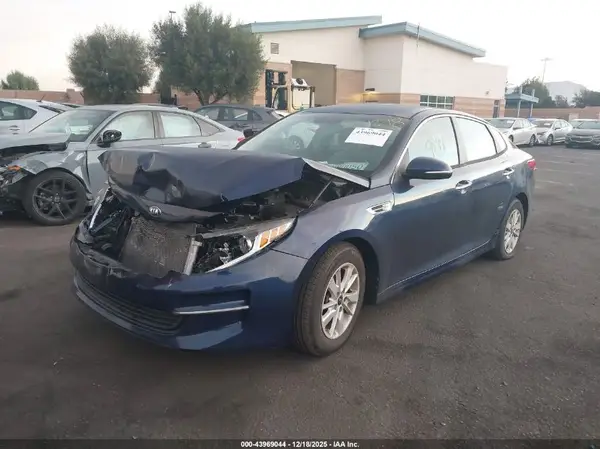 5XXGT4L32GG114772 2016 KIA OPTIMA - Image 2