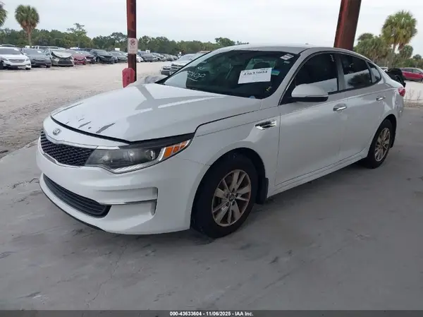 5XXGT4L32GG114822 2016 KIA OPTIMA - Image 2