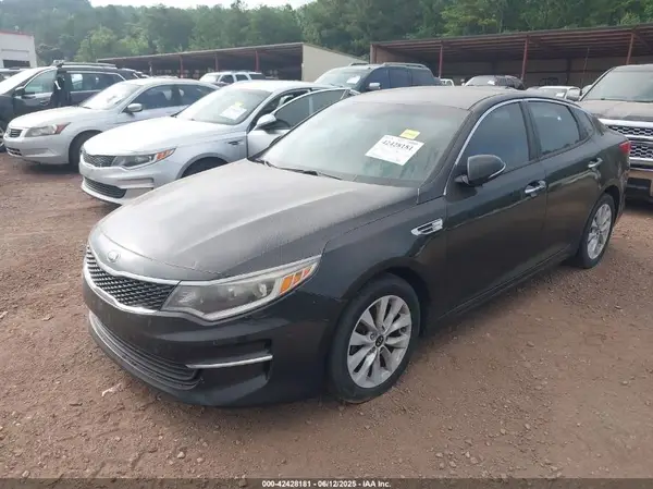 5XXGT4L32HG123909 2017 KIA OPTIMA - Image 2