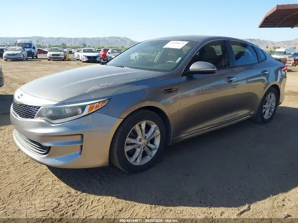 5XXGT4L32HG123943 2017 KIA OPTIMA - Image 2