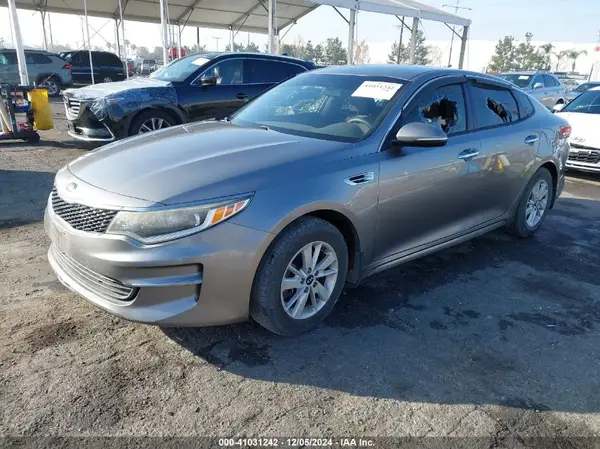 5XXGT4L32HG125269 2017 KIA OPTIMA - Image 2