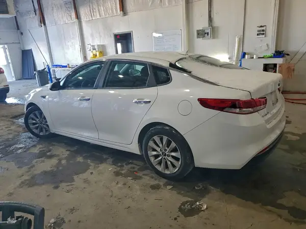 5XXGT4L32HG127832 2017 KIA OPTIMA - Image 2