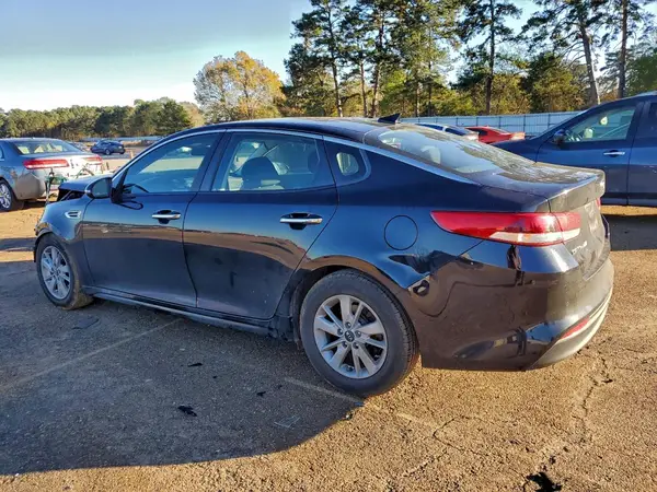 5XXGT4L32HG136594 2017 KIA OPTIMA - Image 2
