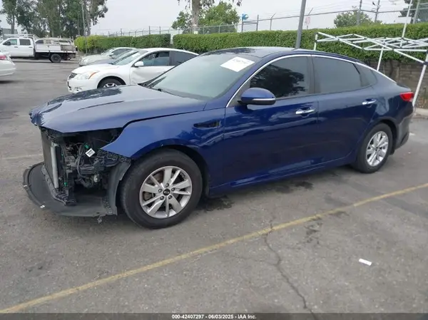 5XXGT4L32HG142220 2017 KIA OPTIMA - Image 2