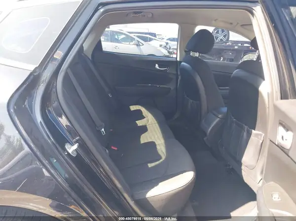 5XXGT4L32HG142900 2017 KIA OPTIMA - Image 8