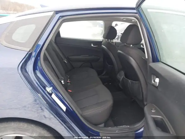 5XXGT4L32HG146641 2017 KIA OPTIMA - Image 8