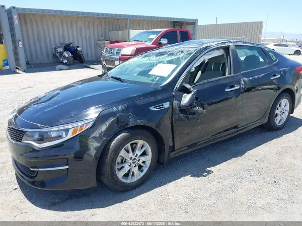 5XXGT4L32HG146851 2017 KIA OPTIMA - Image 2