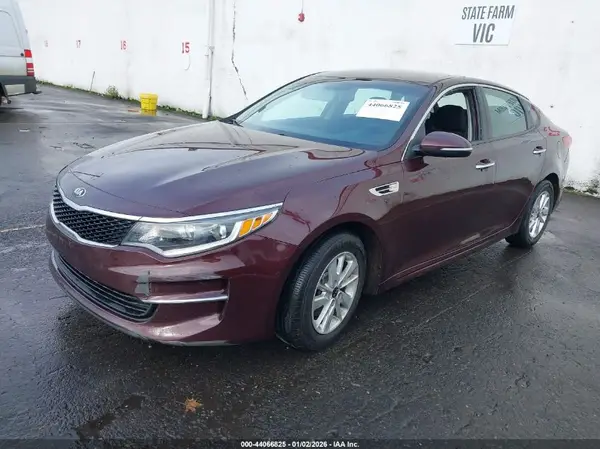 5XXGT4L32HG147787 2017 KIA OPTIMA - Image 2
