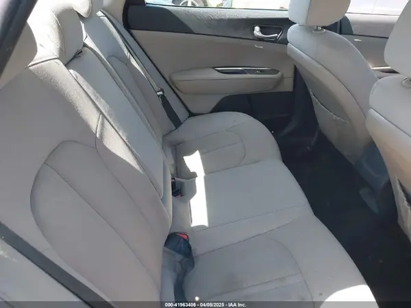5XXGT4L32HG150608 2017 KIA OPTIMA - Image 8