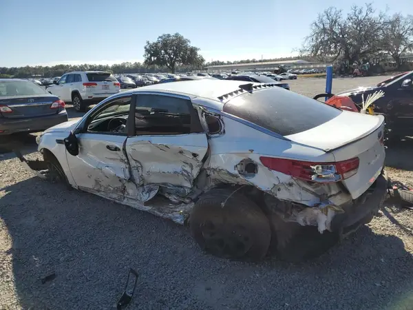 5XXGT4L32HG151516 2017 KIA OPTIMA - Image 2