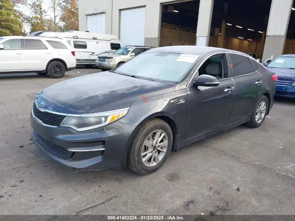 5XXGT4L32HG156845 2017 KIA OPTIMA - Image 2
