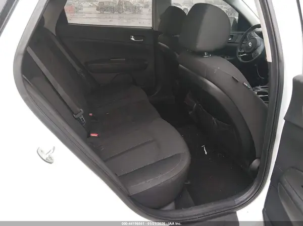 5XXGT4L32HG158188 2017 KIA OPTIMA - Image 8