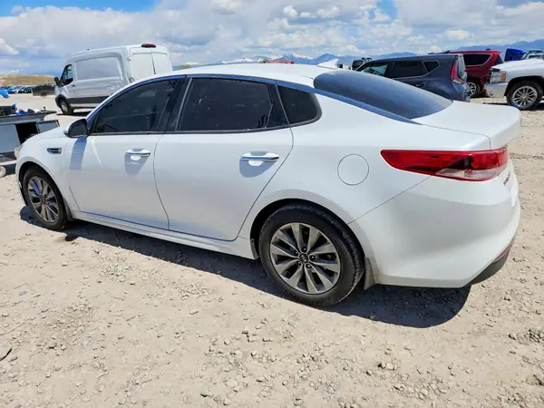 5XXGT4L32HG158207 2017 KIA OPTIMA - Image 2