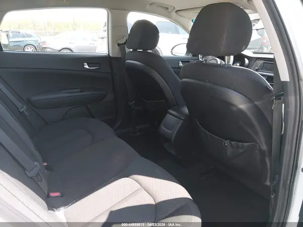 5XXGT4L32HG159616 2017 KIA OPTIMA - Image 8