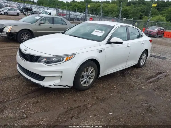 5XXGT4L32HG160569 2017 KIA OPTIMA - Image 2