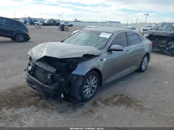5XXGT4L32HG160765 2017 KIA OPTIMA - Image 2