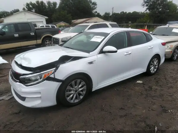 5XXGT4L32HG162483 2017 KIA OPTIMA - Image 2