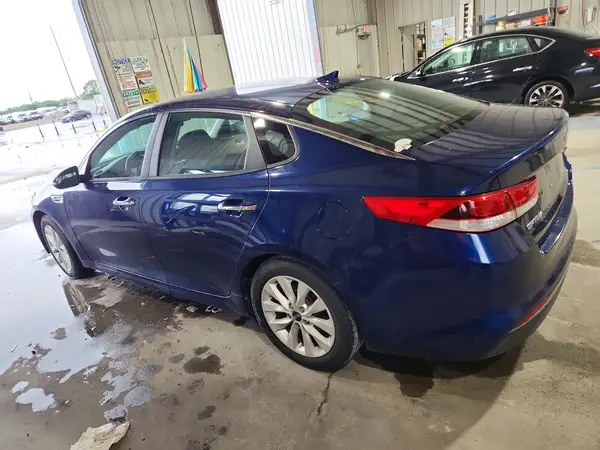 5XXGT4L32HG165464 2017 KIA OPTIMA - Image 2