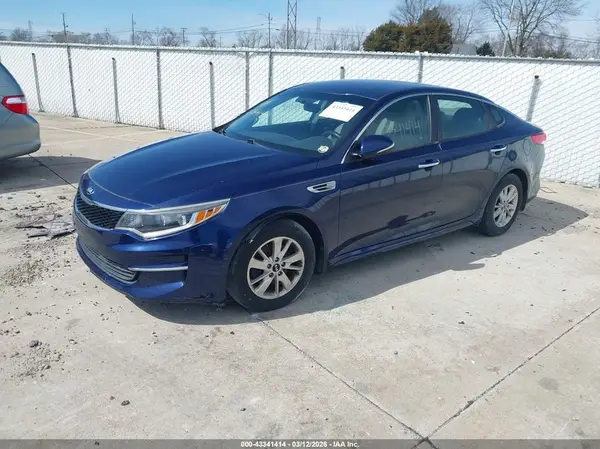 5XXGT4L32HG166002 2017 KIA OPTIMA - Image 2