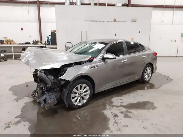 5XXGT4L32HG167196 2017 KIA OPTIMA - Image 2