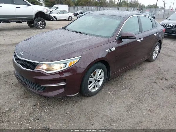 5XXGT4L32HG177615 2017 KIA OPTIMA - Image 2