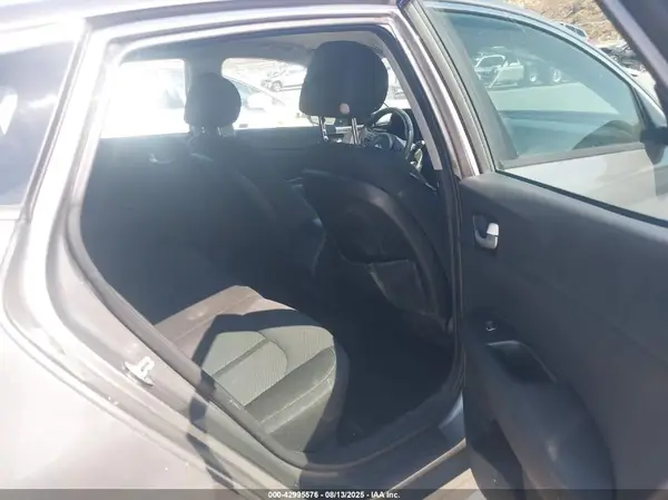 5XXGT4L32JG180858 2018 KIA OPTIMA - Image 8