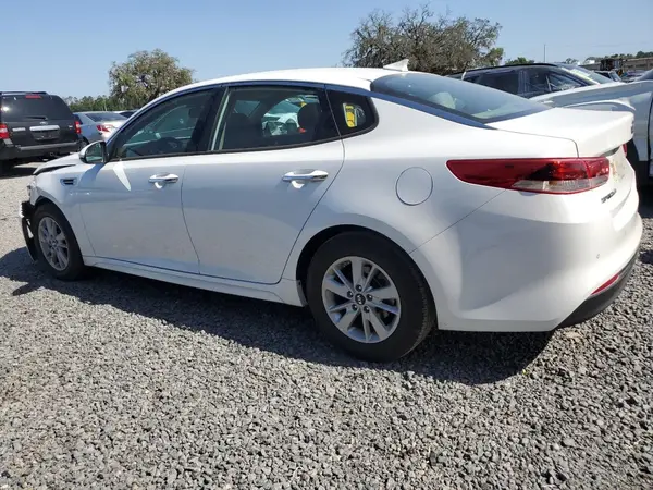 5XXGT4L32JG180889 2018 KIA OPTIMA - Image 2