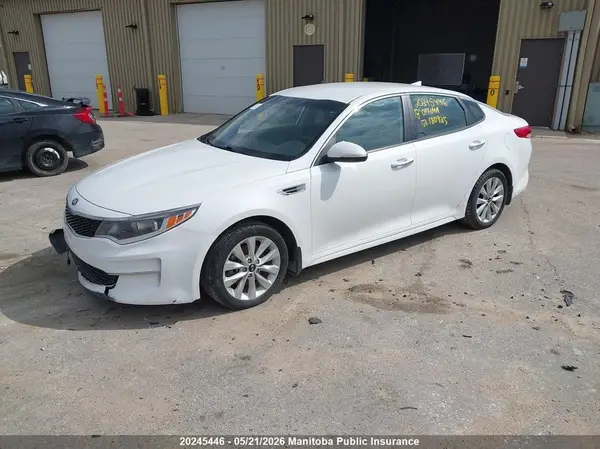 5XXGT4L32JG180925 2018 KIA OPTIMA - Image 2