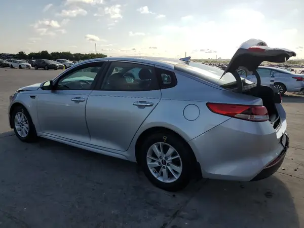 5XXGT4L32JG181301 2018 KIA OPTIMA - Image 2