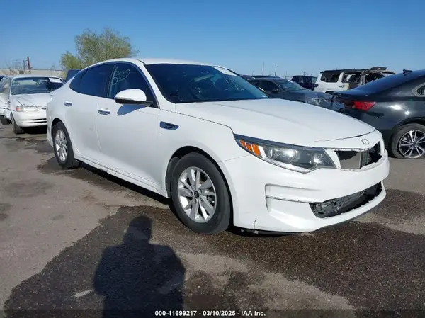 5XXGT4L32JG181735 2018 KIA OPTIMA - Image 1