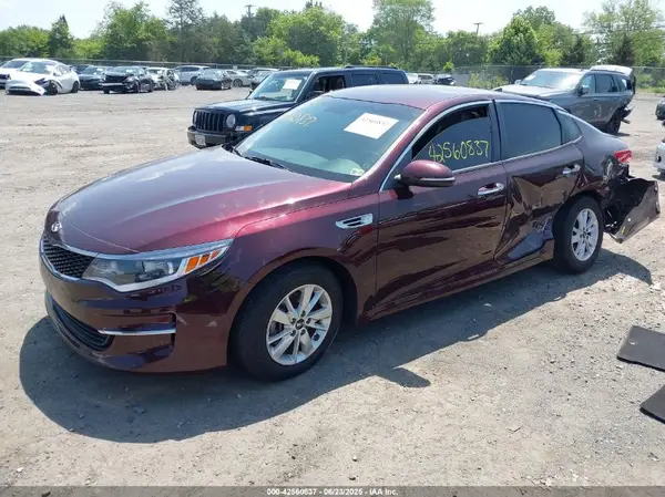 5XXGT4L32JG183016 2018 KIA OPTIMA - Image 2
