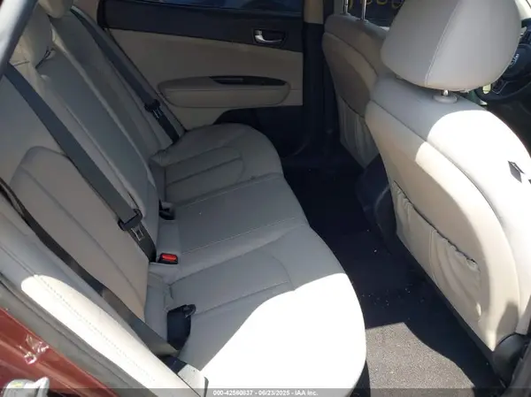 5XXGT4L32JG183016 2018 KIA OPTIMA - Image 8