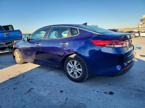 5XXGT4L32JG184389 2018 KIA OPTIMA - Image 2