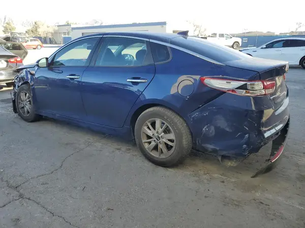 5XXGT4L32JG184392 2018 KIA OPTIMA - Image 2