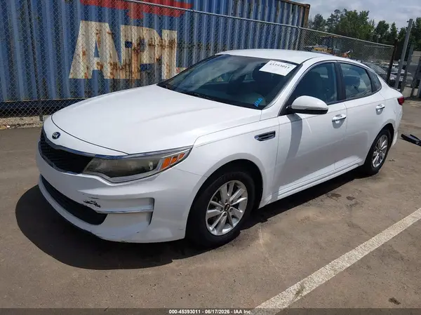 5XXGT4L32JG184828 2018 KIA OPTIMA - Image 2