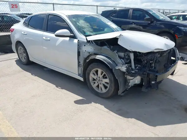 5XXGT4L32JG184831 2018 KIA OPTIMA - Image 1