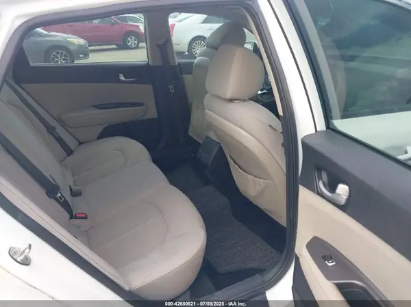 5XXGT4L32JG184893 2018 KIA OPTIMA - Image 8