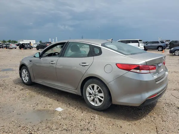 5XXGT4L32JG186594 2018 KIA OPTIMA - Image 2