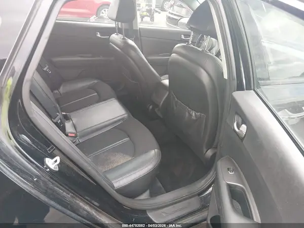 5XXGT4L32JG186725 2018 KIA OPTIMA - Image 8