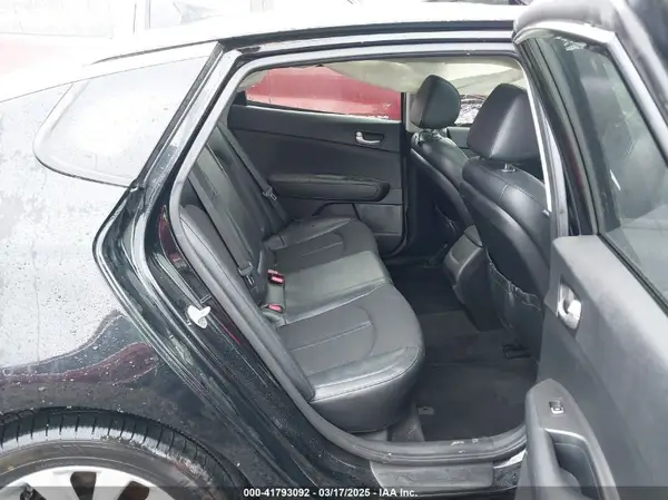 5XXGT4L32JG187762 2018 KIA OPTIMA - Image 8