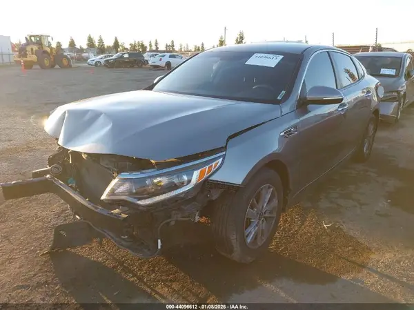5XXGT4L32JG189141 2018 KIA OPTIMA - Image 2