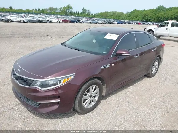 5XXGT4L32JG190015 2018 KIA OPTIMA - Image 2