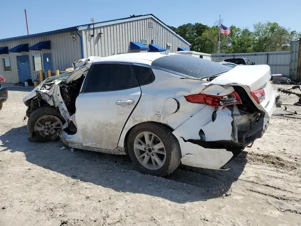5XXGT4L32JG190337 2018 KIA OPTIMA - Image 2