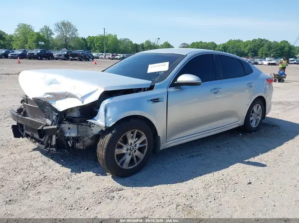 5XXGT4L32JG191343 2018 KIA OPTIMA - Image 2