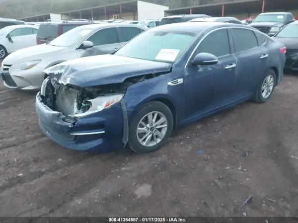 5XXGT4L32JG194758 2018 KIA OPTIMA - Image 2